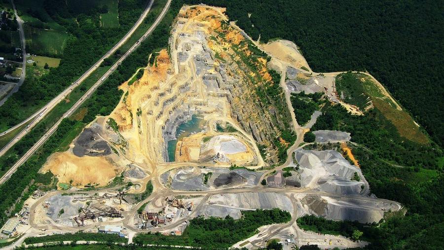 Mineral extraction in the exploration phase